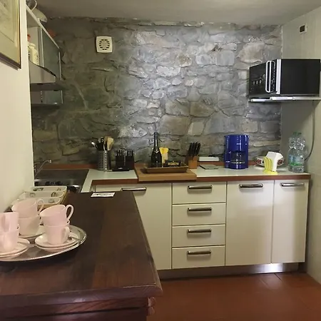 Old Town In The Green: Federico's Apartment.